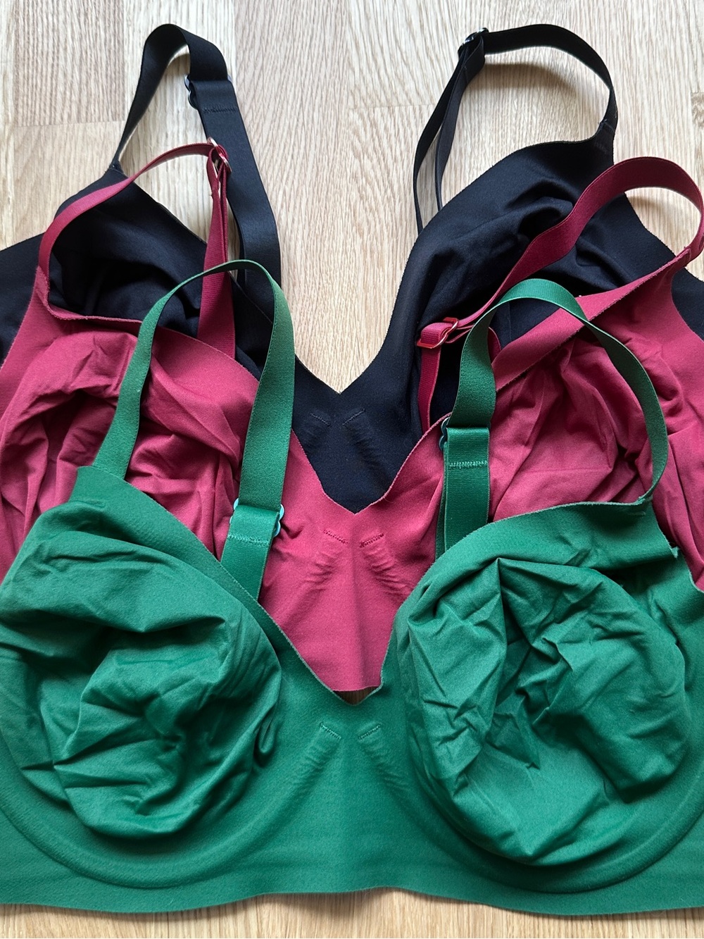 aerie Smoothez Bra Bundle in Green, Red & Black